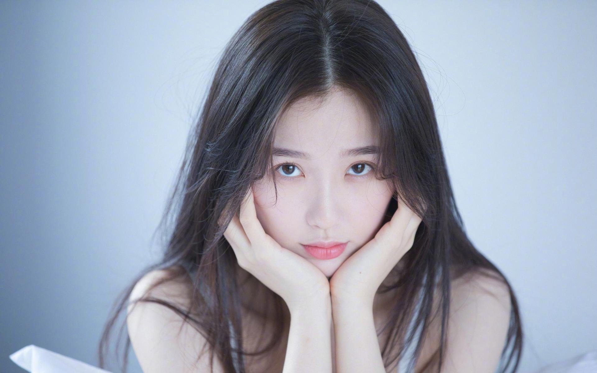 中国足球联赛积极引导球迷文明观赛行为，关注中国足球的标语